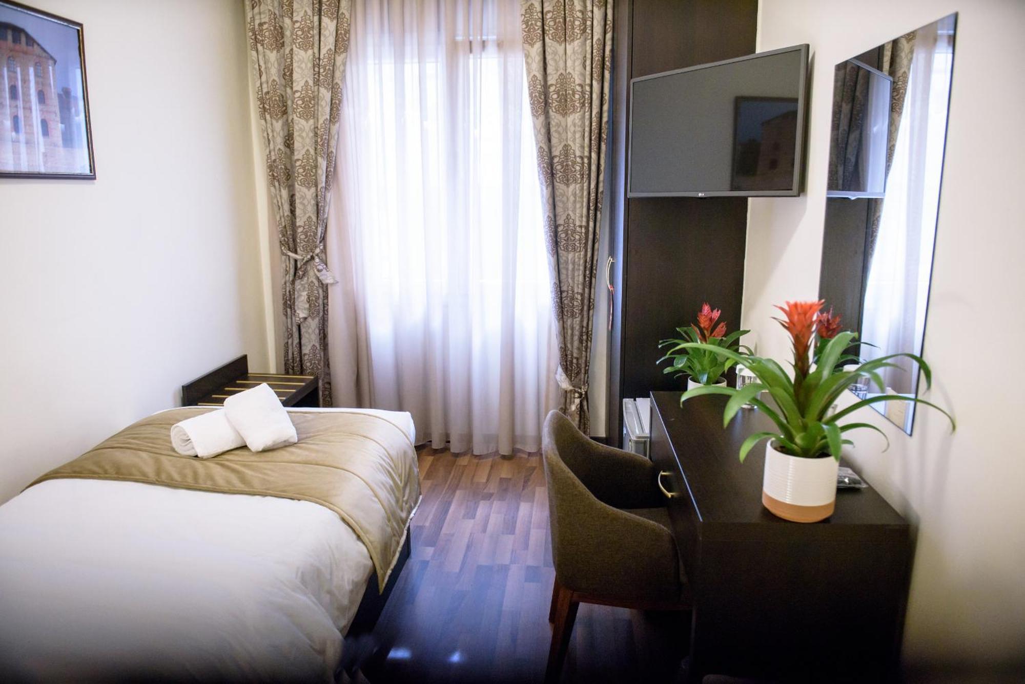 Hotel Padelidaki Trikala  Exterior photo